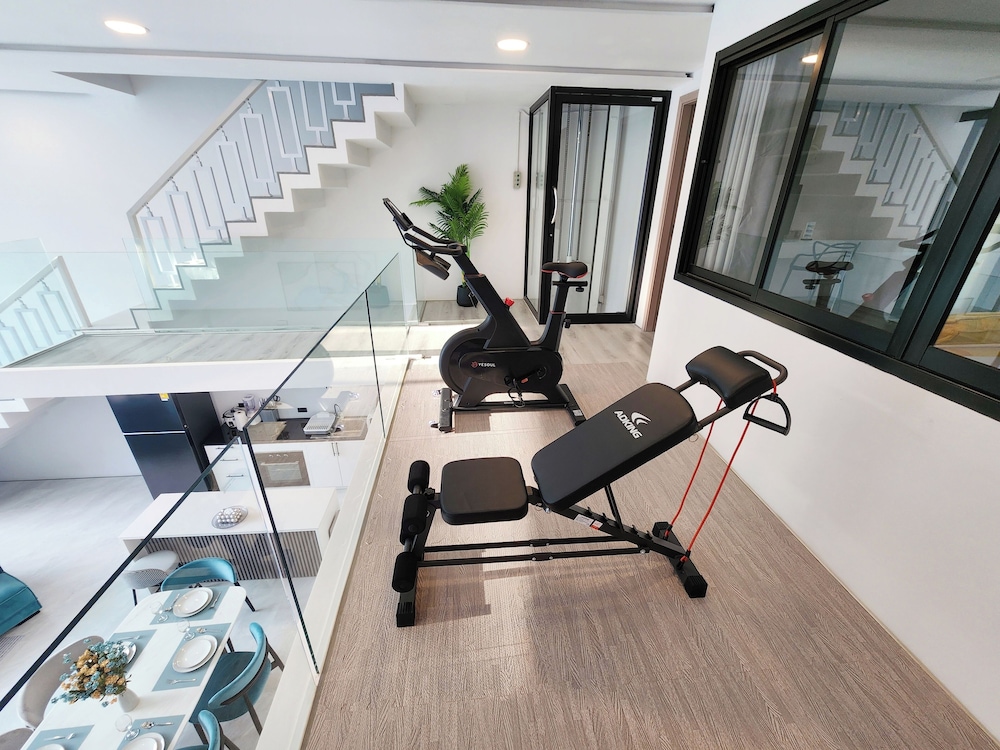 Unique Pool Slide Access Townhouse