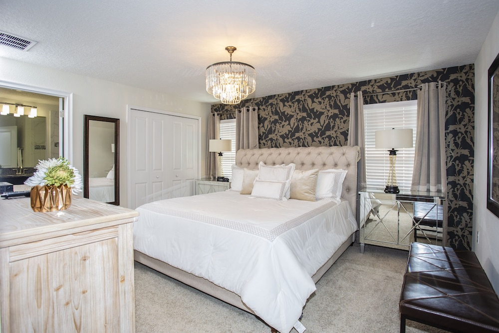 Four Bedroom @ Storey Lake Resort Close to Disney w/ Pool 3063