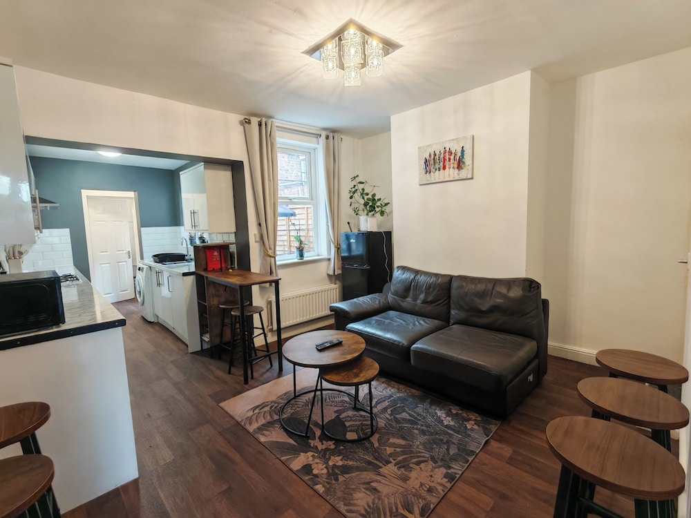 Central Wolverhampton Stay