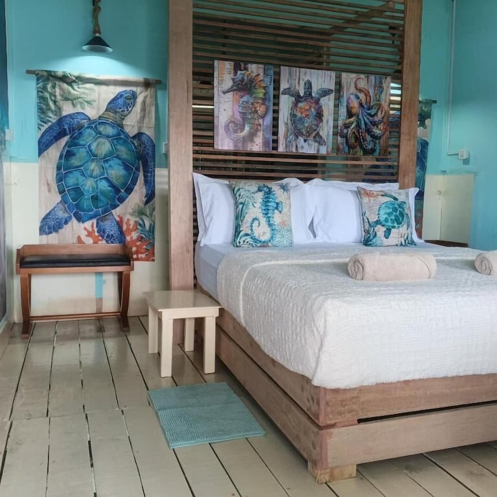Turtle Garden Lodge
