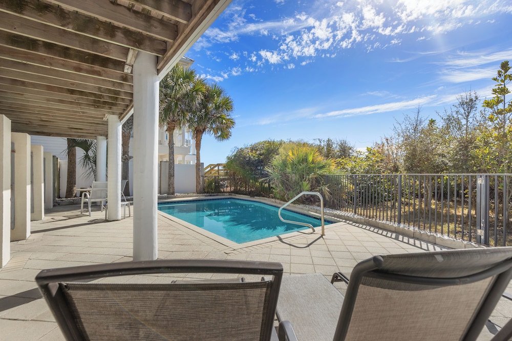 A Winterpast by the Sea - Gulf Front on 30A With Private Pool!