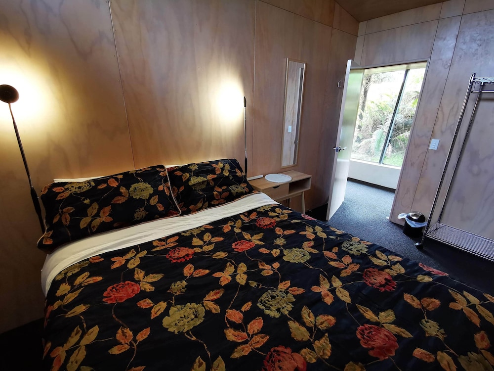 Hakarimata Lodge - Riverside Sanctuary