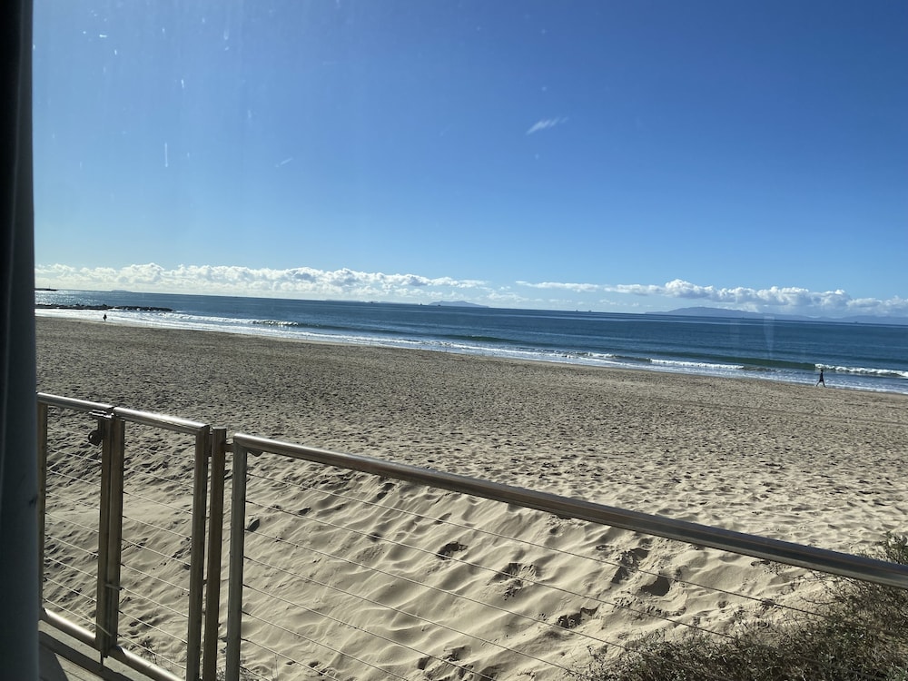 The Shores Inn and Beach Houses
