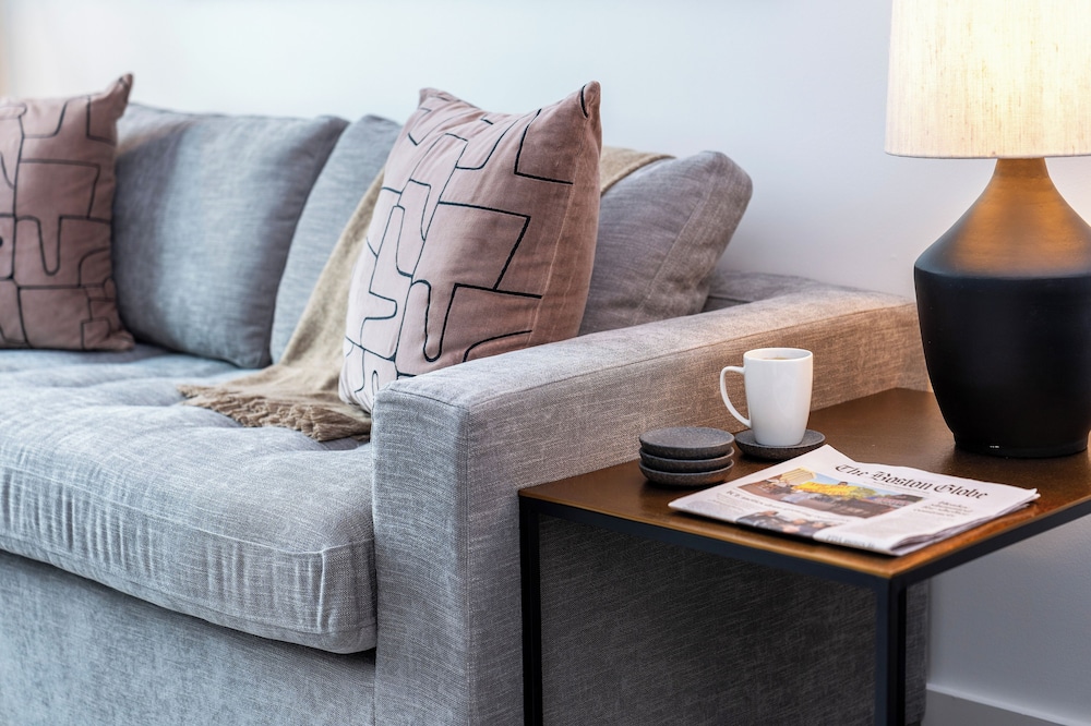 Luxury Apartments by Hyatus Downtown Boston