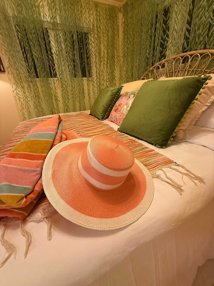 Brand New Coral Reef Suite Located in Paradise Island Estate