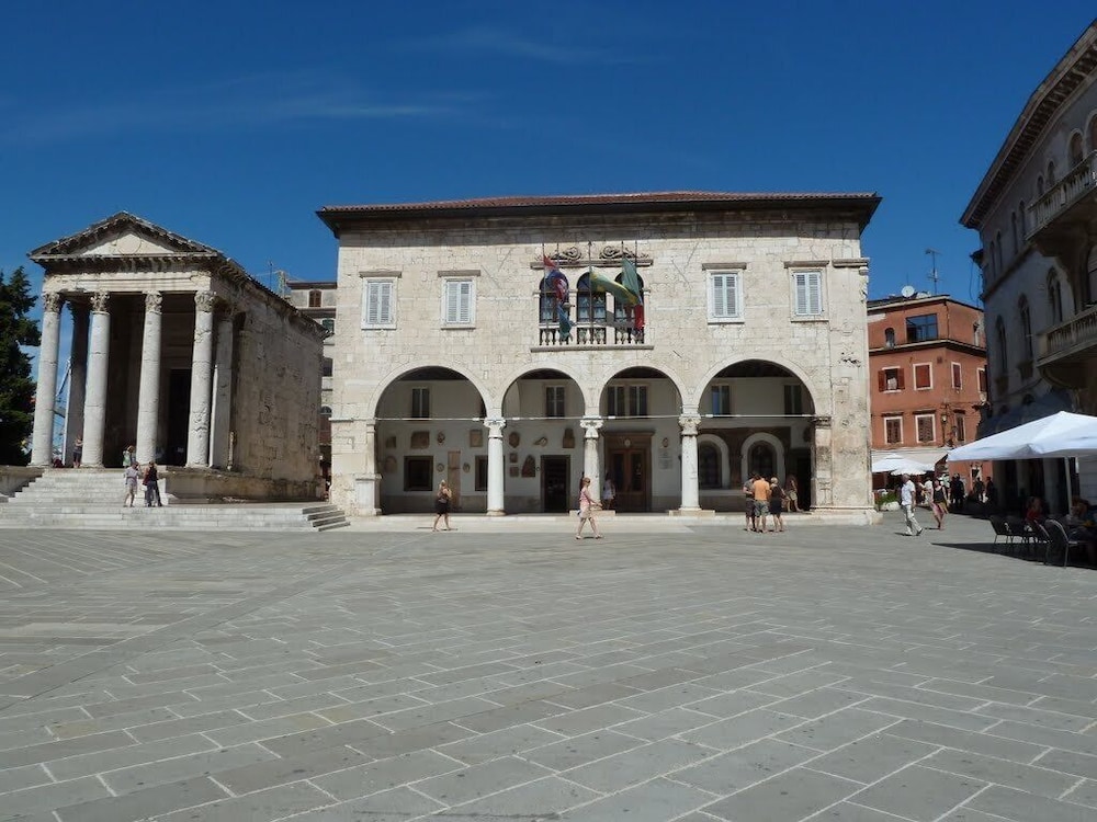 Photo 47