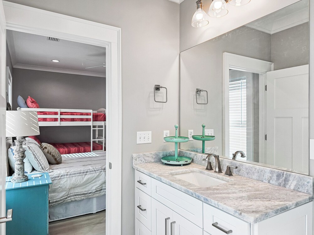 Sunshine Villa by Southern Vacation Rentals