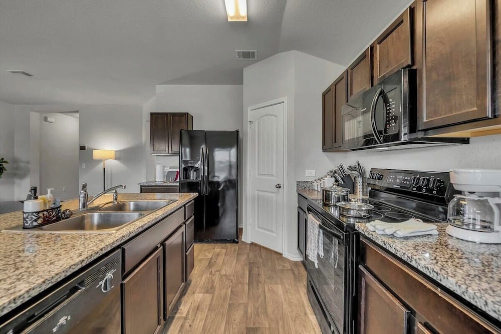 @ Marbella Lane - Polished 3BR Home in Austin TX