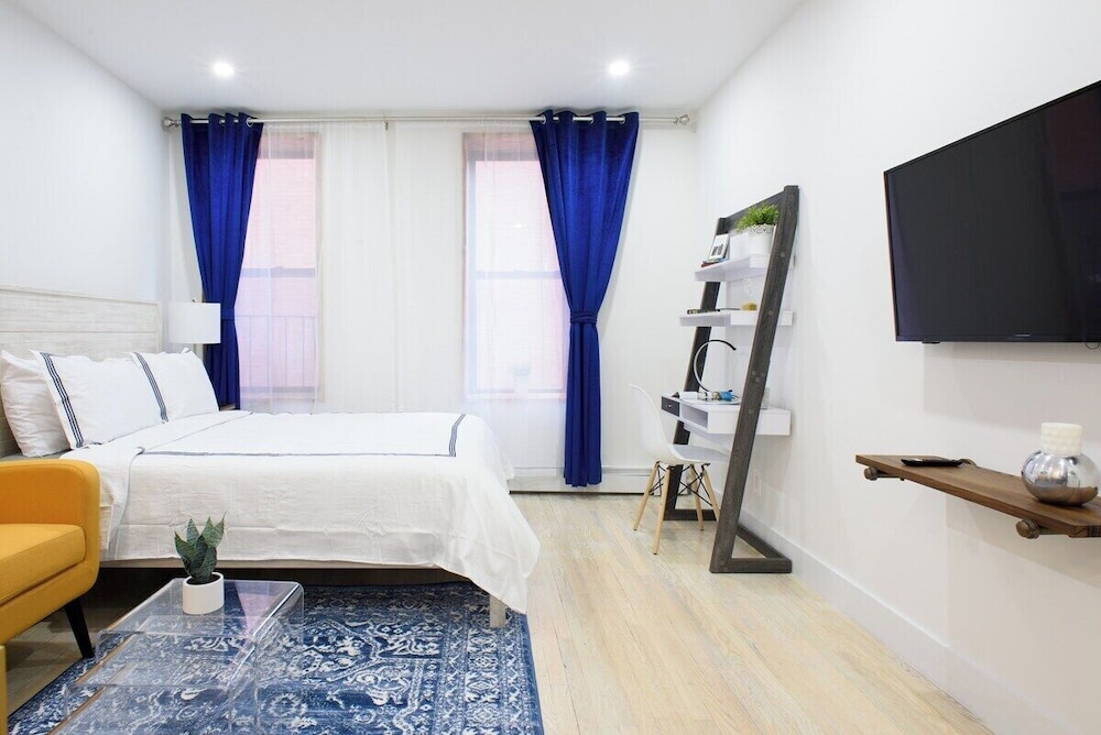 1597 New York Apt