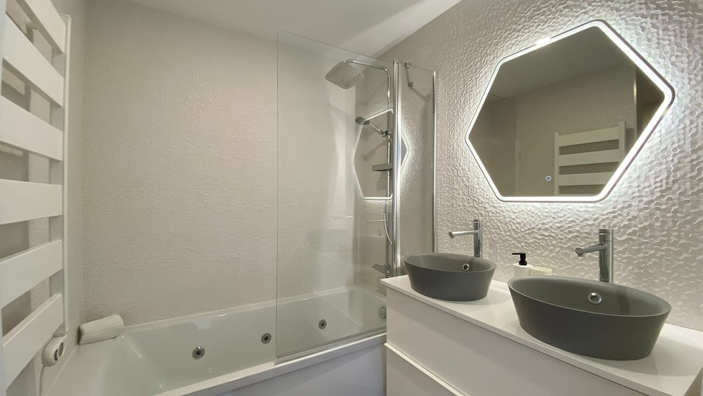 Penthouse Triplex com Jacuzzi T3 HsR Vilamarina
