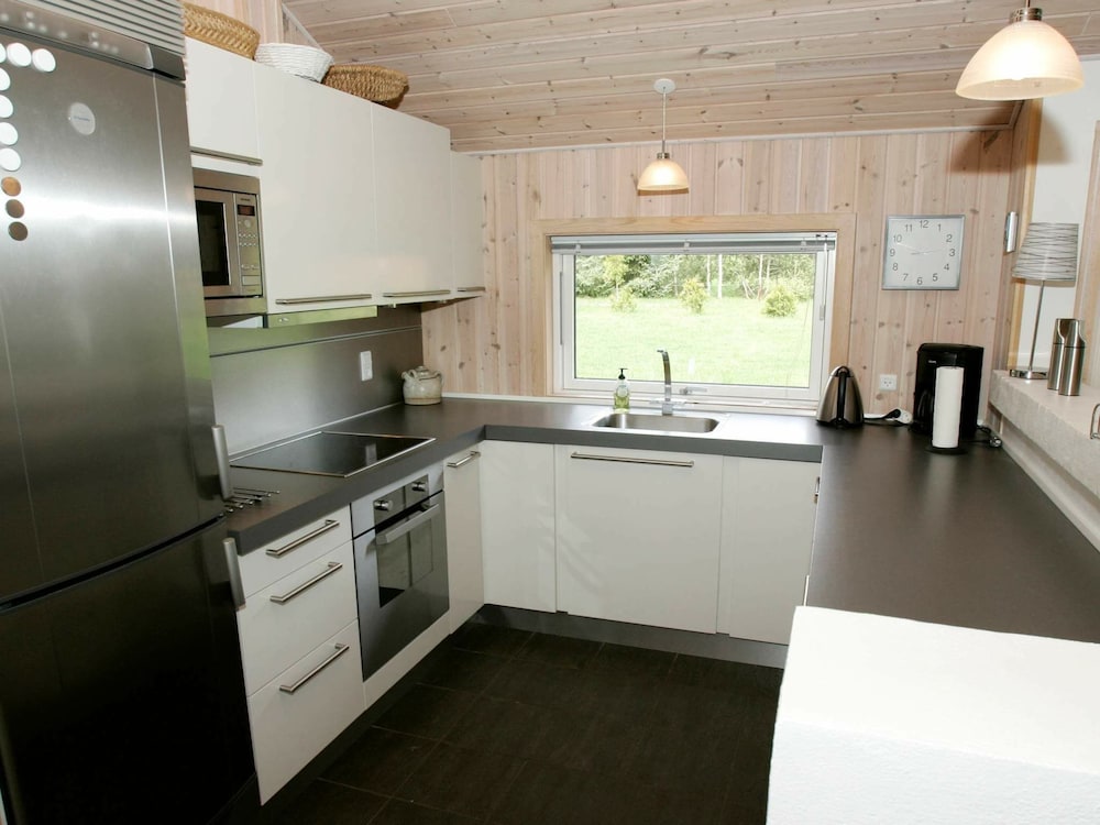 10 Person Holiday Home in Aakirkeby view 3