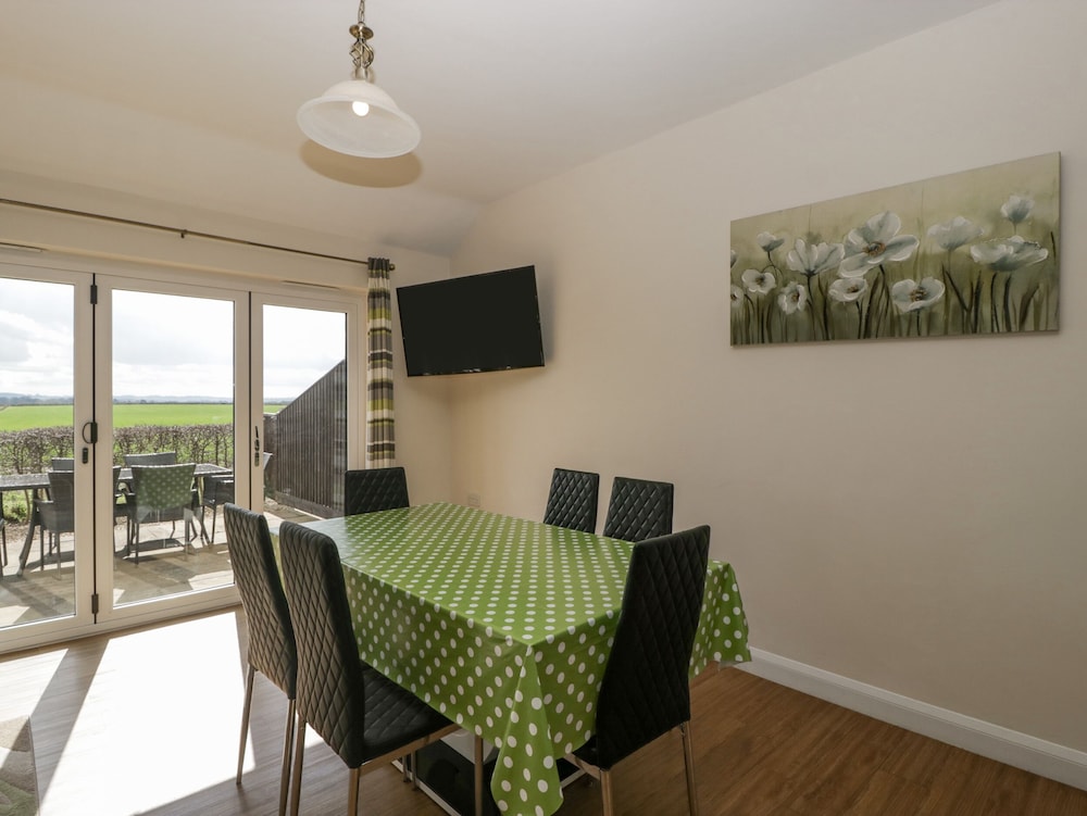 Yeovil Vacations - Rectory Farm Lodge - Property Image 39