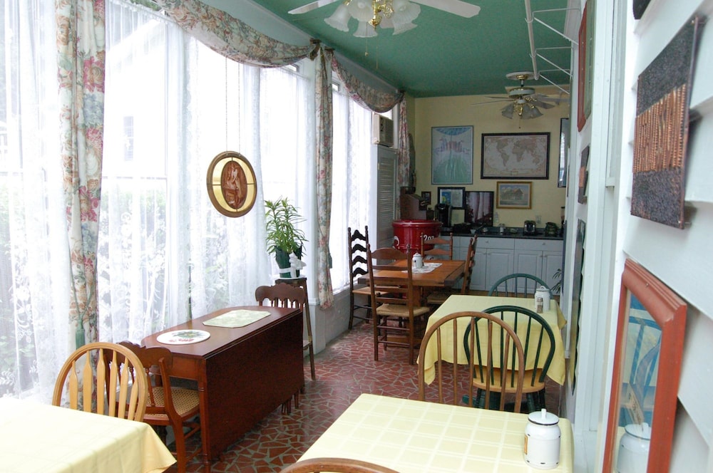Mountain Laurel Inn