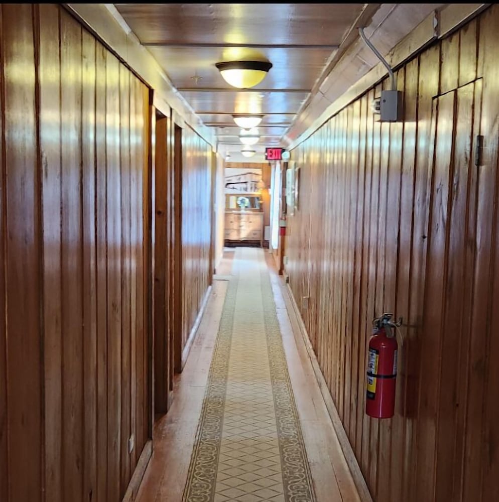 Fairweather Inn and Nevada City Cabins