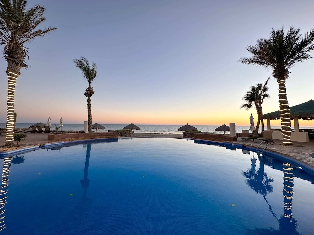 Serenity by the Sea Stunning Beachfront Condo