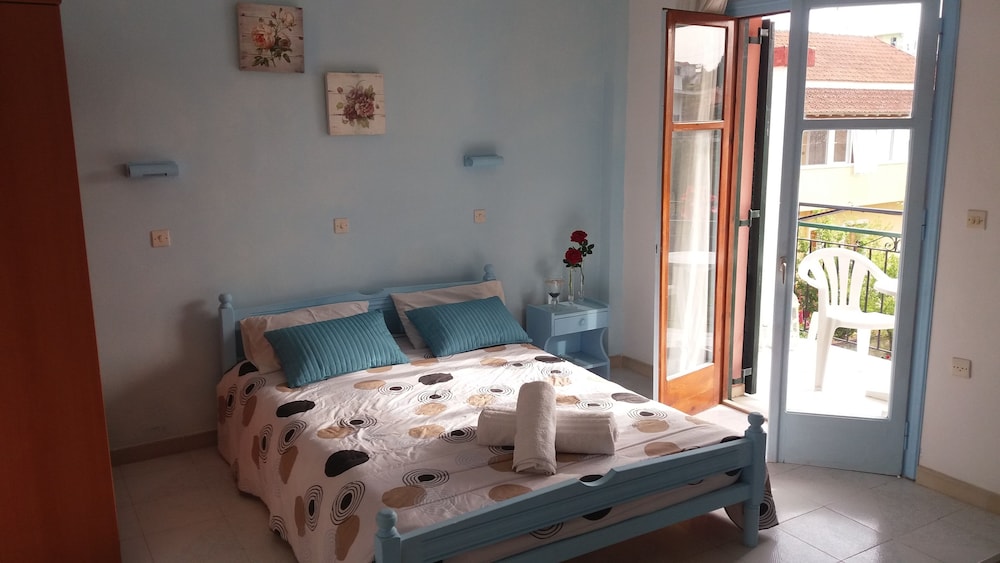 Maria's Apartments
