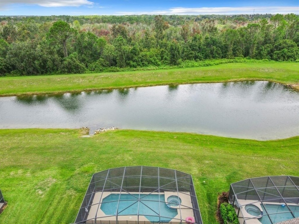 Elegant Emerald Island Getaway Pool, Spa & Games Close To Disney! 7 Bedroom Villa