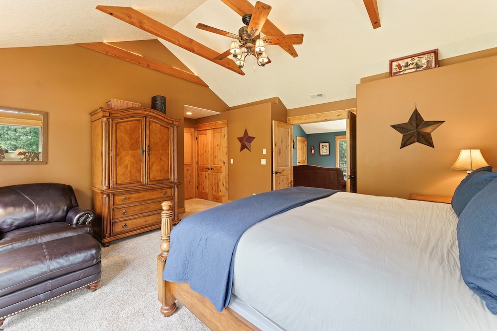 4 Red Fir 6 Bedroom Home