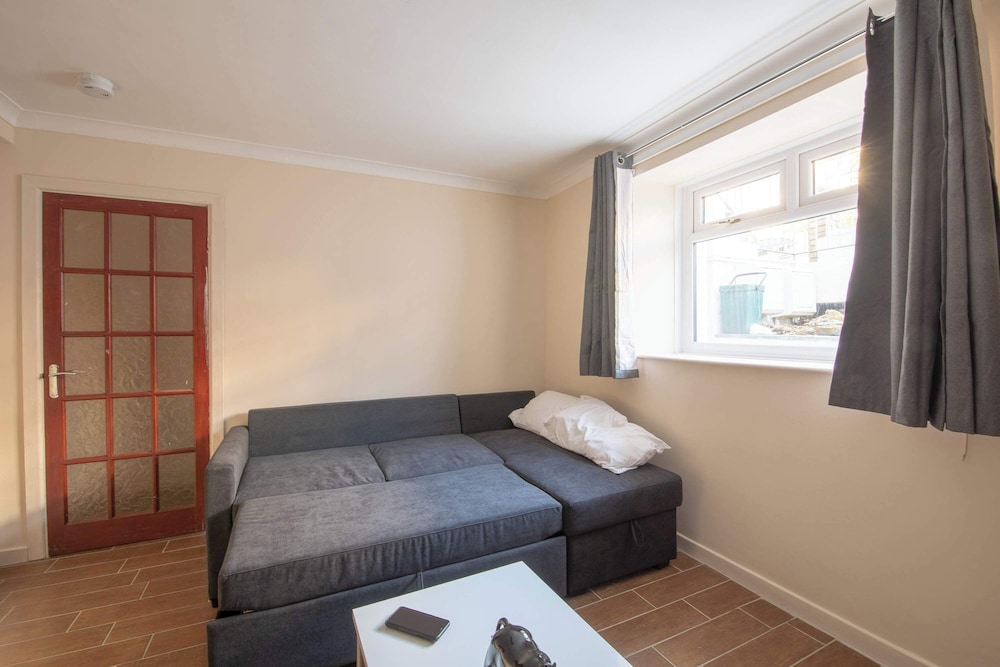 Host Stay Hanover Apartment