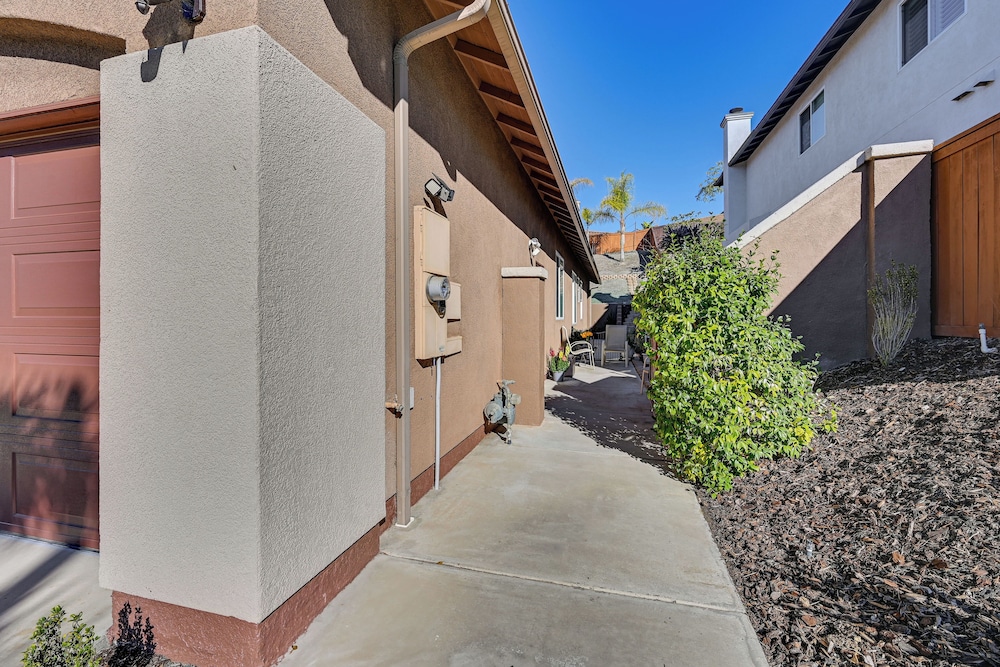 Private & Spacious Deluxe Rolling Hills Ranch Gem