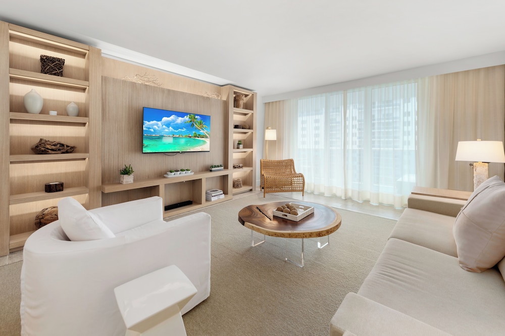 Luxury Vacation Rentals at 1 Hotel & Homes by LRMB