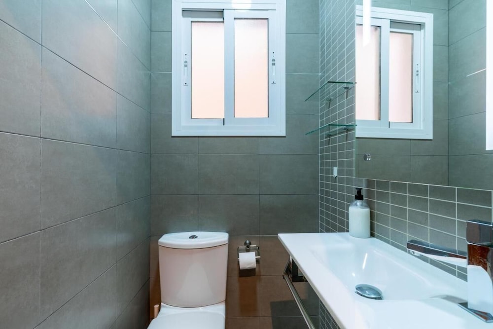 Charming Apartment in El Arenal, Sevilla's Heart