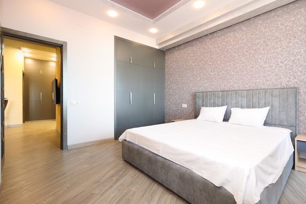 Stay Inn next to Dalma Mall