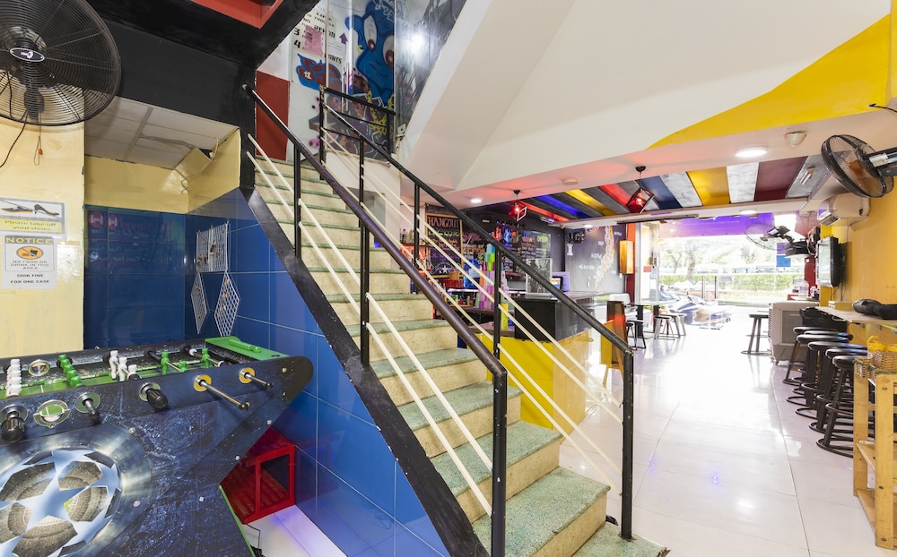 Hangout Hostel HCM