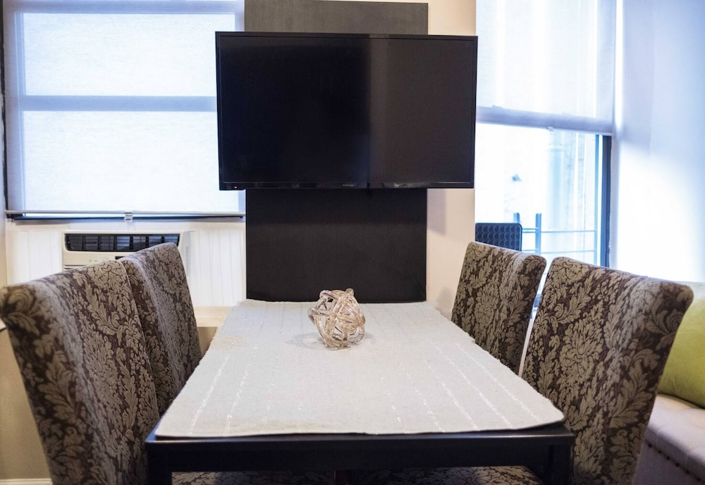 New 2 Bedroom Apt Next To Central Park West
