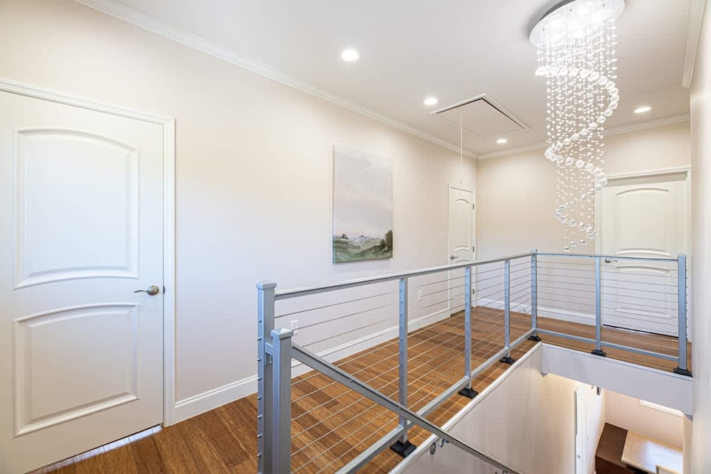 Sleeps12 Pet Friendly 2 Hottubs Views Full Kitchen