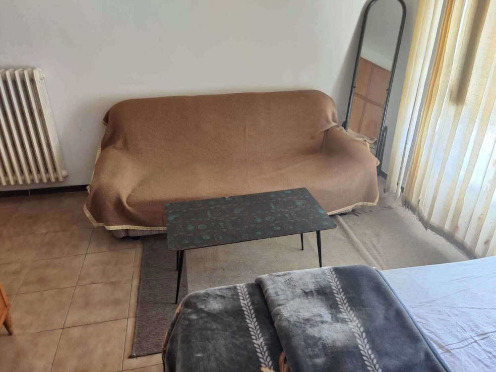 3 bed - Sleeps 6 - Mountain View - Parking - Pets