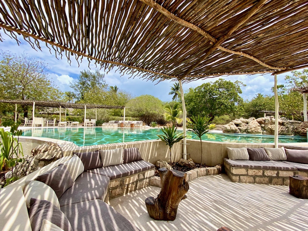 Rock and Sea Resort