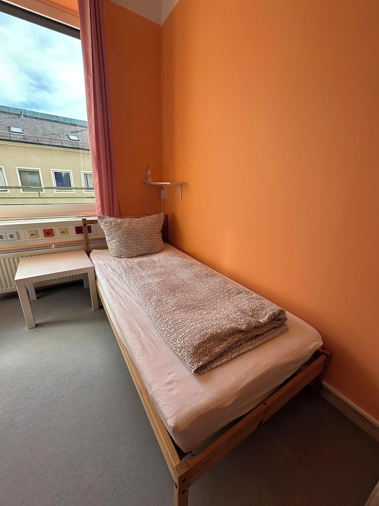 2-Rent Group Hostel Zimmer&Apartments GKP2