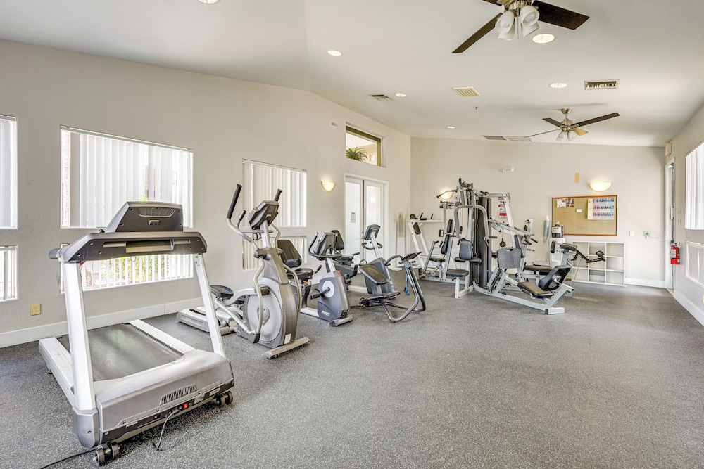 12 Mi to Old Town Scottsdale: Condo w/ Pool Access