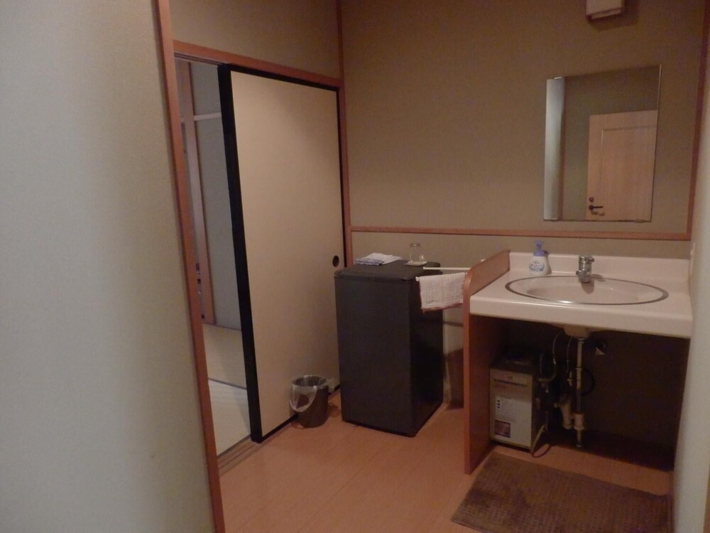 Yuwaku Guesthouse - Hostel