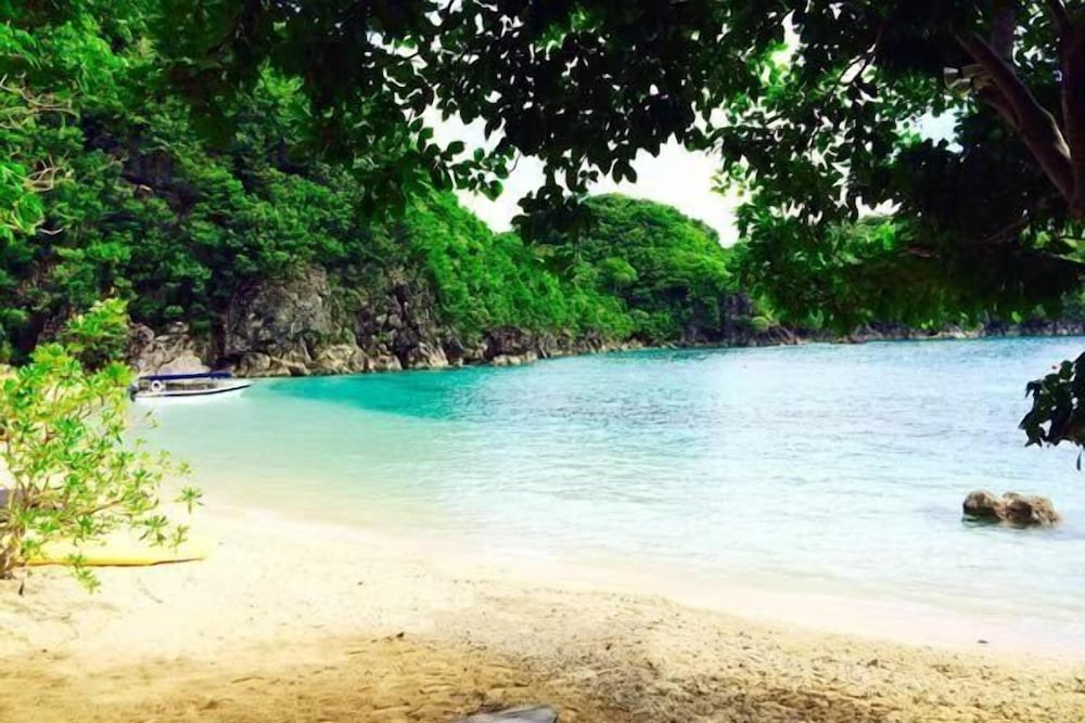 Tugawe Cove Resort