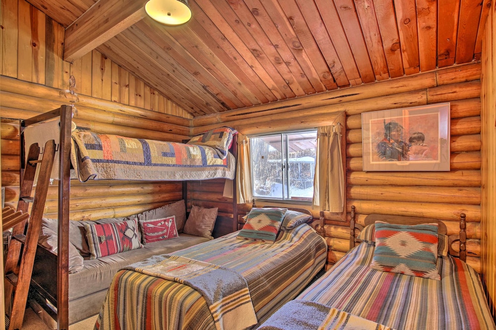 Walk to Lava Hot Springs Pools From Cozy Cabin! view 4