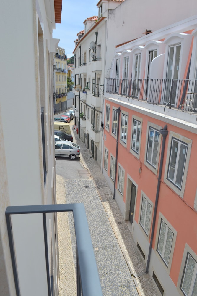 Photo 32