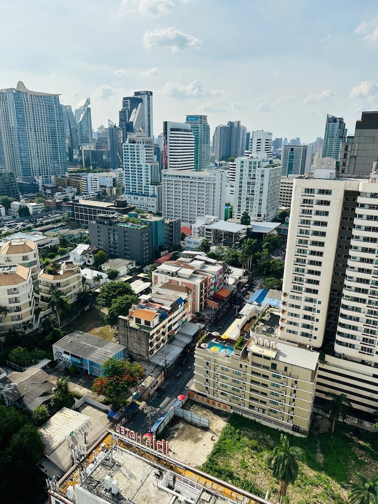 Omni Tower Sukhumvit Nana - Direct