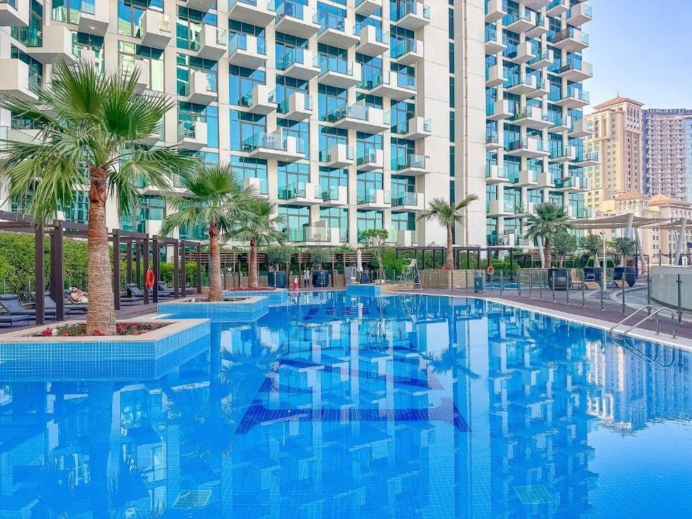 Farhad Azizi Residences - Al Jaddaf