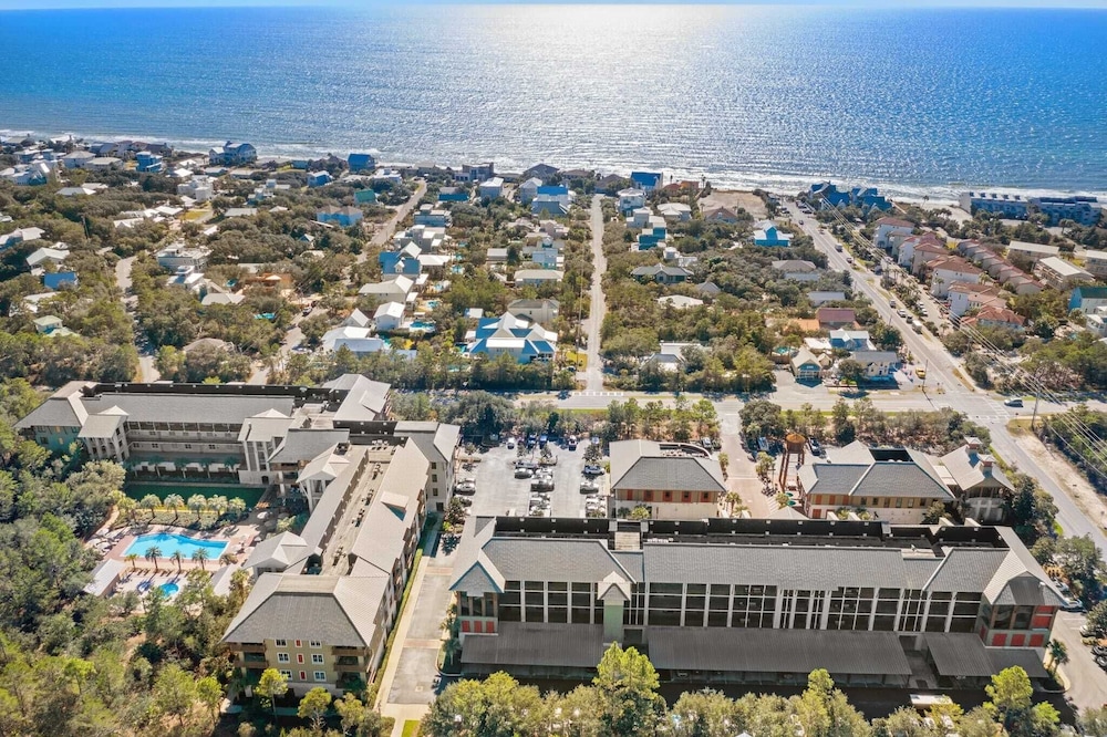 Salty Air & Blue Mountain Flair 3BR Condo w/ Pool, Balcony & Beach Access!