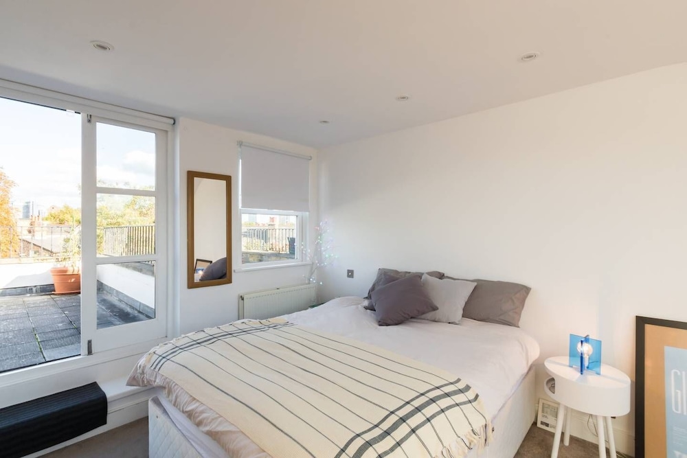 Fabulous 4 Bed House With Garden in Fulham