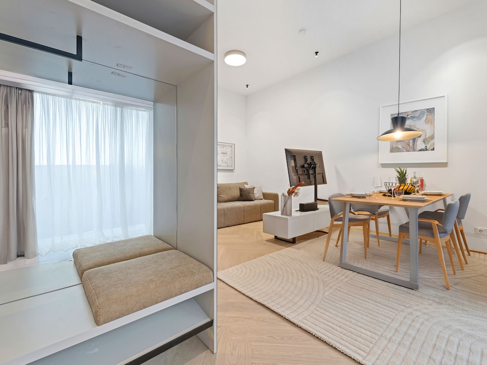 Living No. 5 by GT7 Hospitality