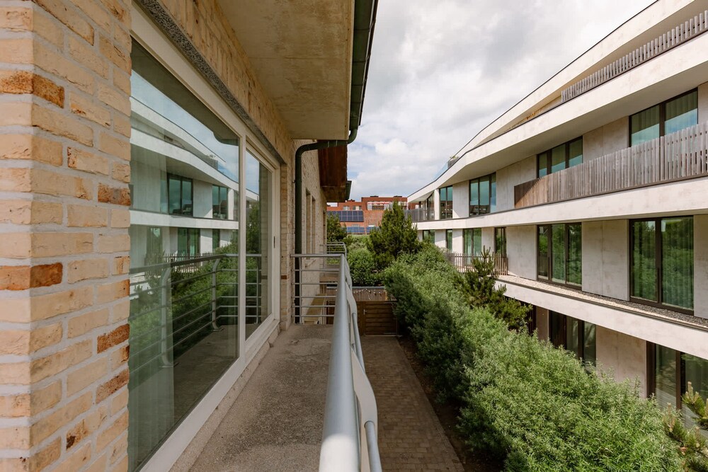 Huswell - Family Apartment With Balcony Near Coast