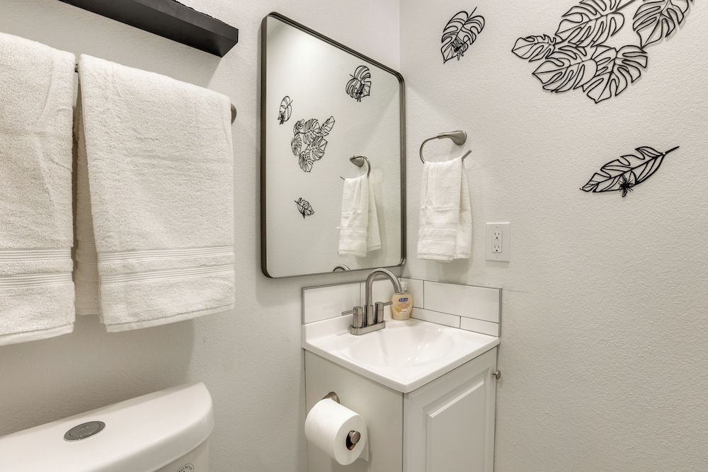 Phoenix Casita 11 Mi to Dtwn, Baseball & More