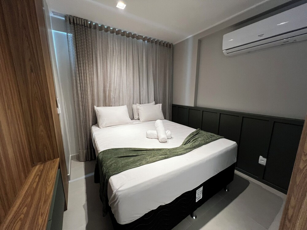 Studio Design 3 Apt 604
