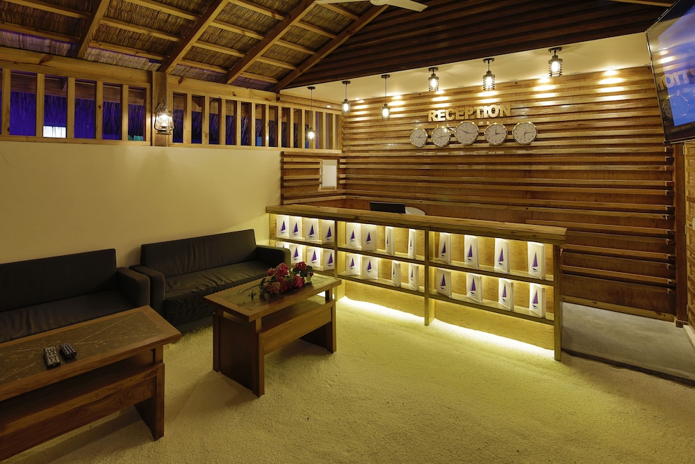 Shallow Lagoon Rasdhoo photo 2