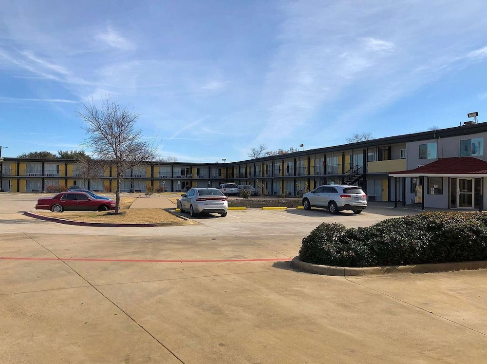 Americas Best Value Inn Garland Dallas - Property Image 13