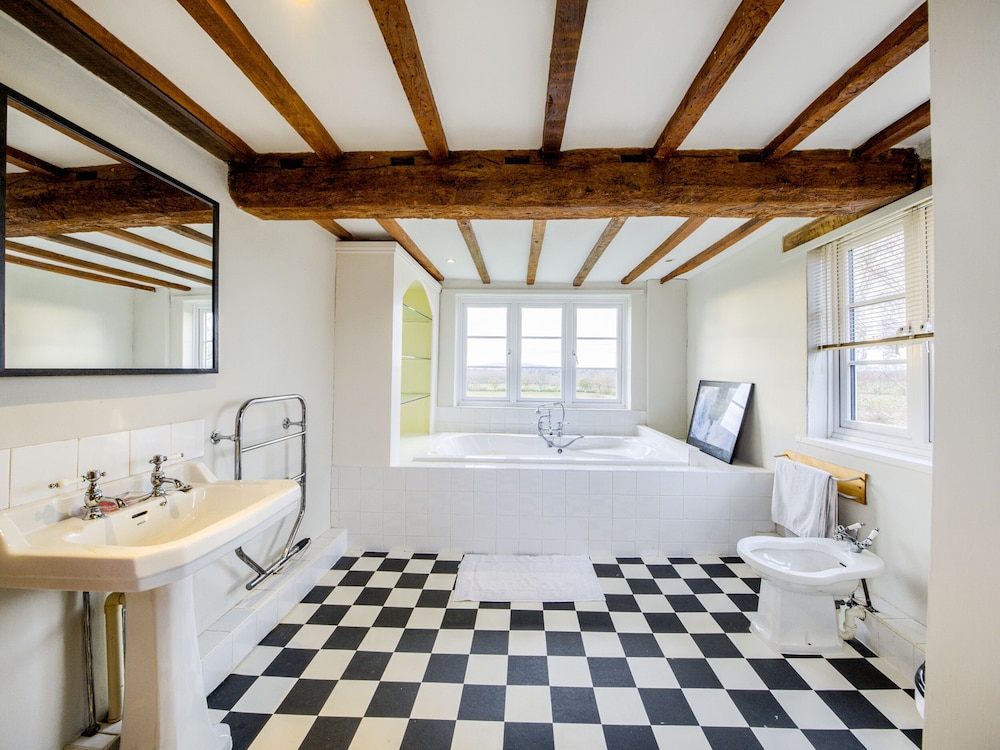 Brickbarns Farm House
