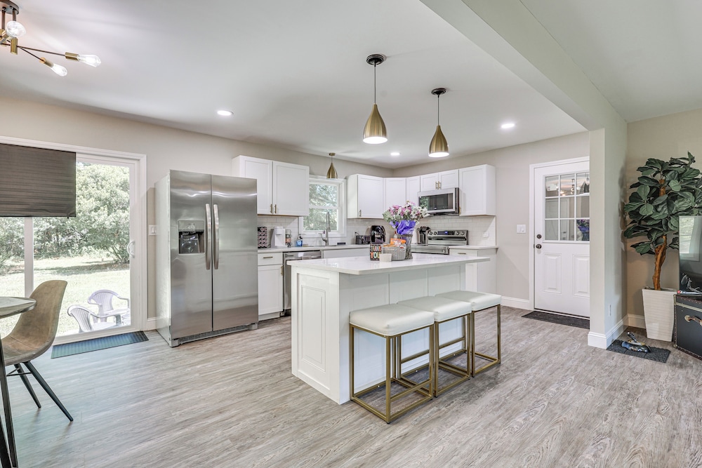 Updated Wilmington Home Near Intracoastal Access